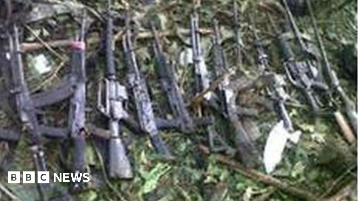 Thirteen Colombian Farc rebels 'killed in air strike' - BBC News