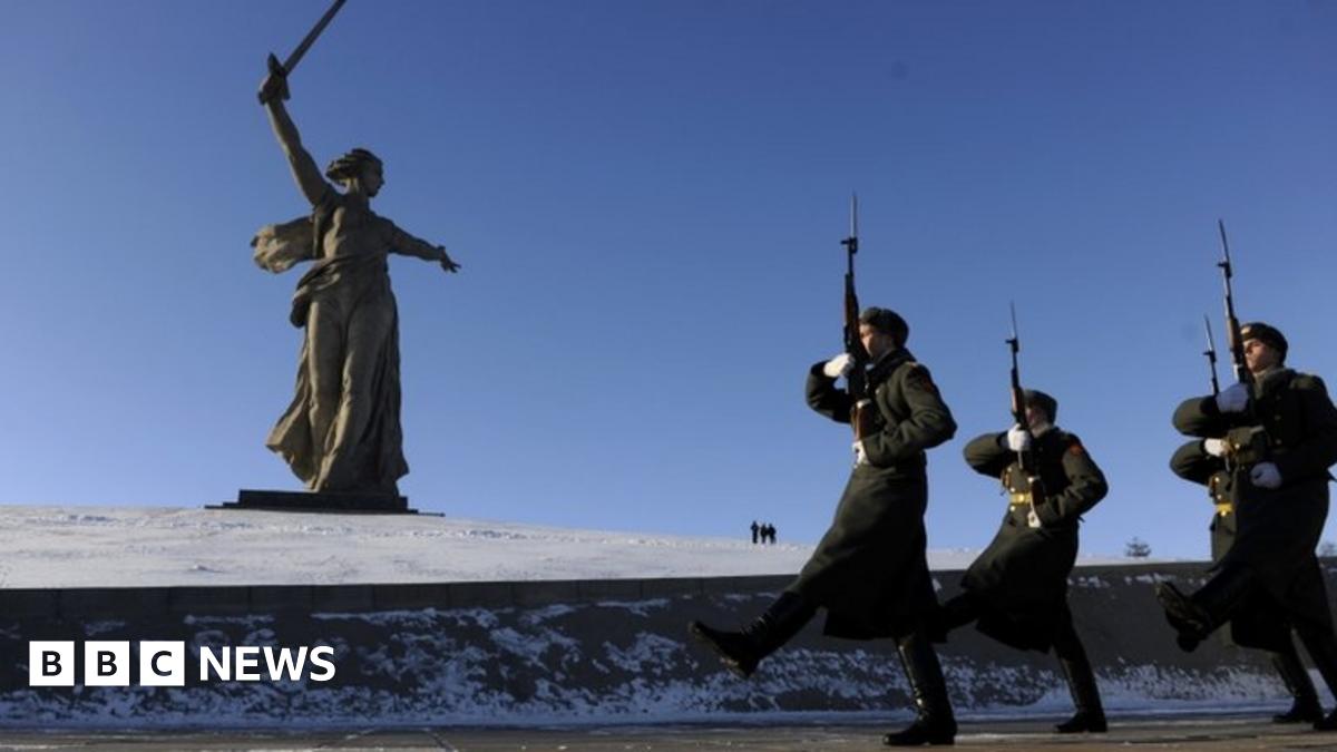 Stalingrad name to be revived for anniversaries - BBC News