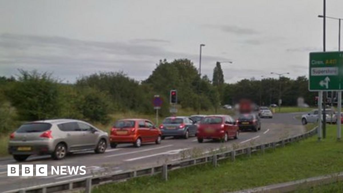 Traffic jam bottlenecks in Gloucester to be eased BBC News