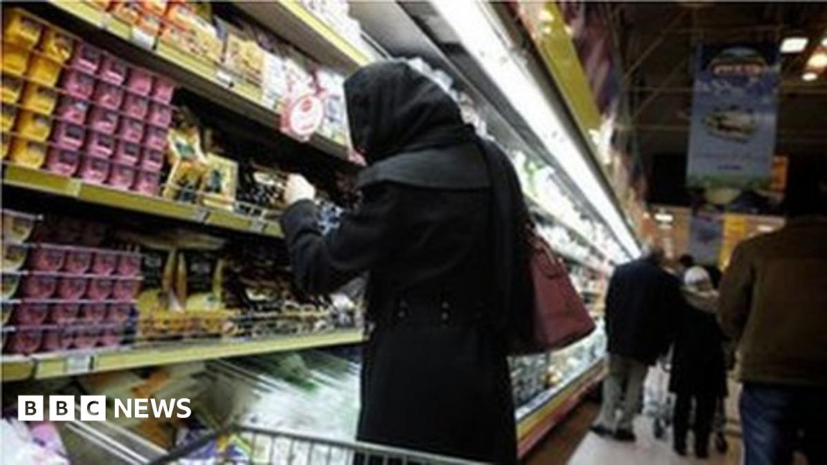 Iran in numbers: How cost of living has soared under sanctions - BBC News