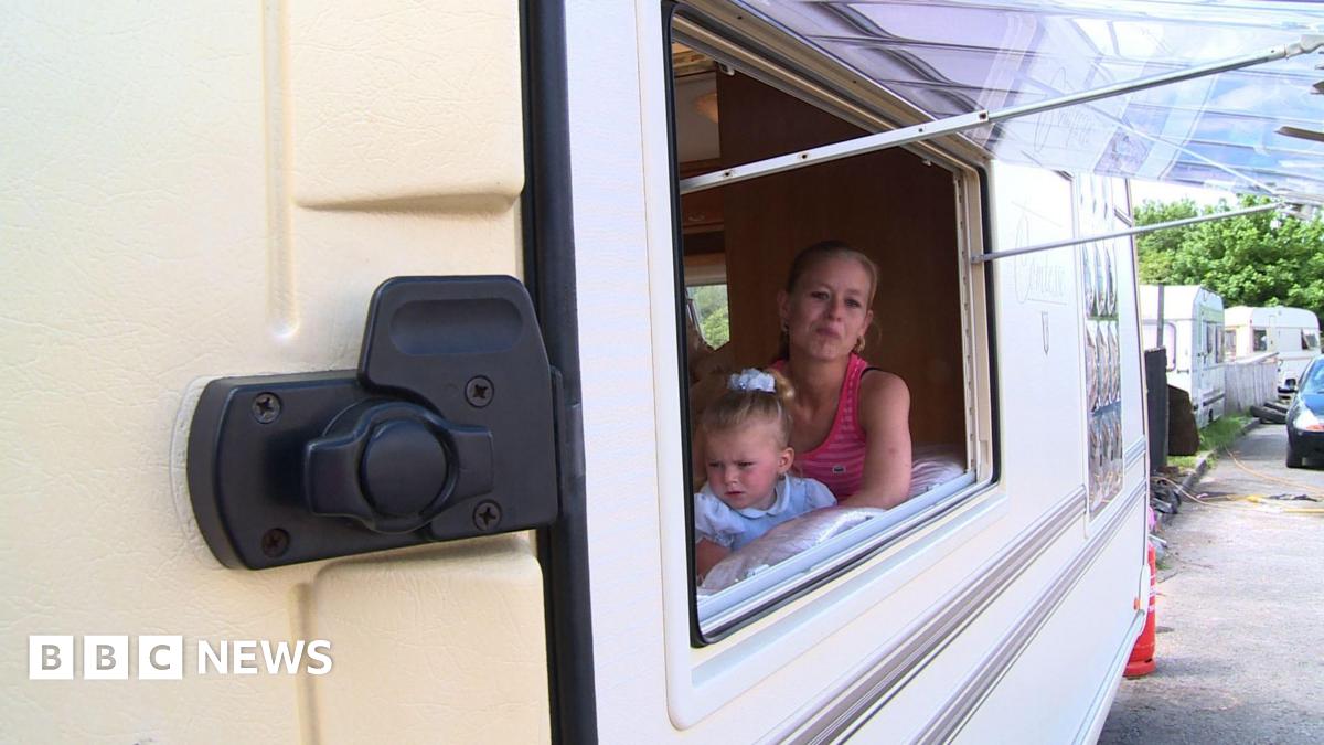 Gypsy sites Welsh councils 'could face prosecution' BBC News