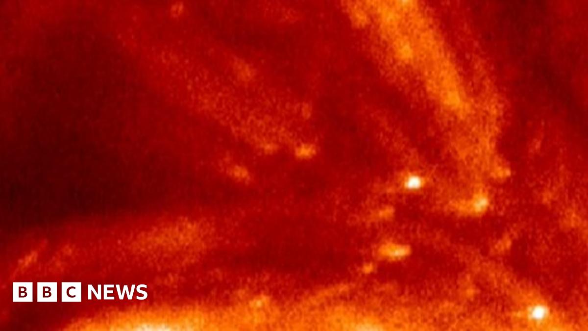 Rocket camera catches Sun 'sparkles' - BBC News