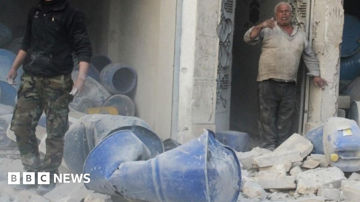 Syria conflict Aleppo barrel bomb death toll rises BBC News