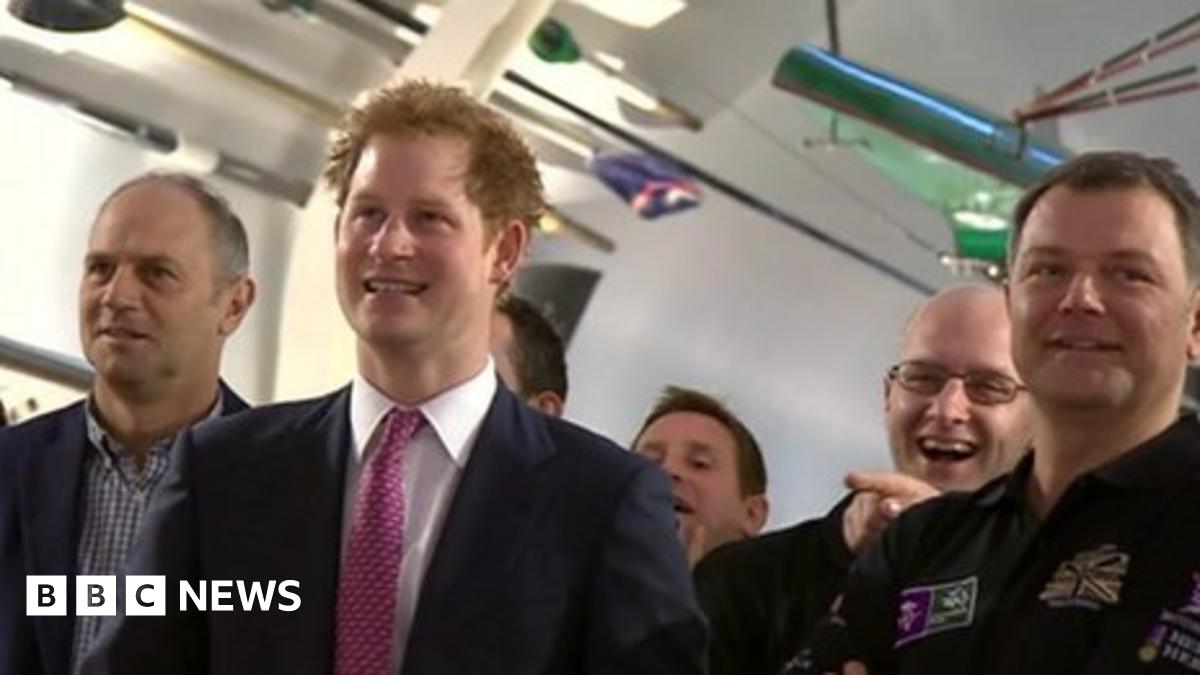 Prince Harry meets Row2Recovery Atlantic exservicemen rowers BBC News(02)