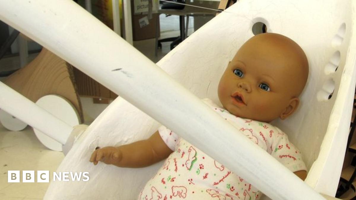 London designer makes 'Boris buggies' for babies BBC News