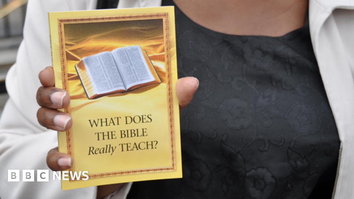 The Jehovah S Witnesses New Tactic Bbc News