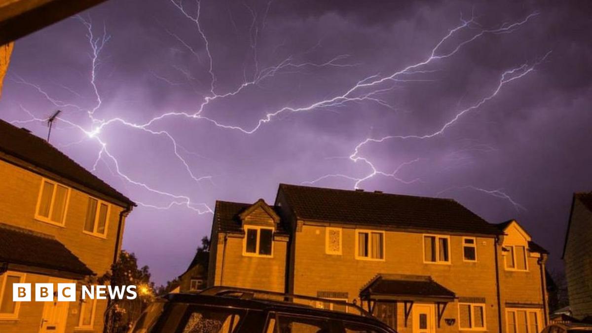 In Pictures Lightning Storms Hit UK BBC News in-pictures-lightning-storms-hit-uk-bbc-news