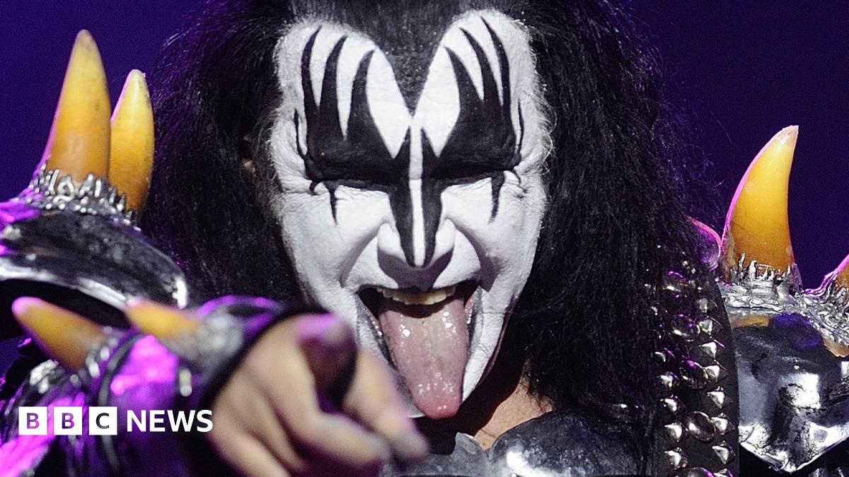Kiss star Gene Simmons sorry for depression remarks BBC News