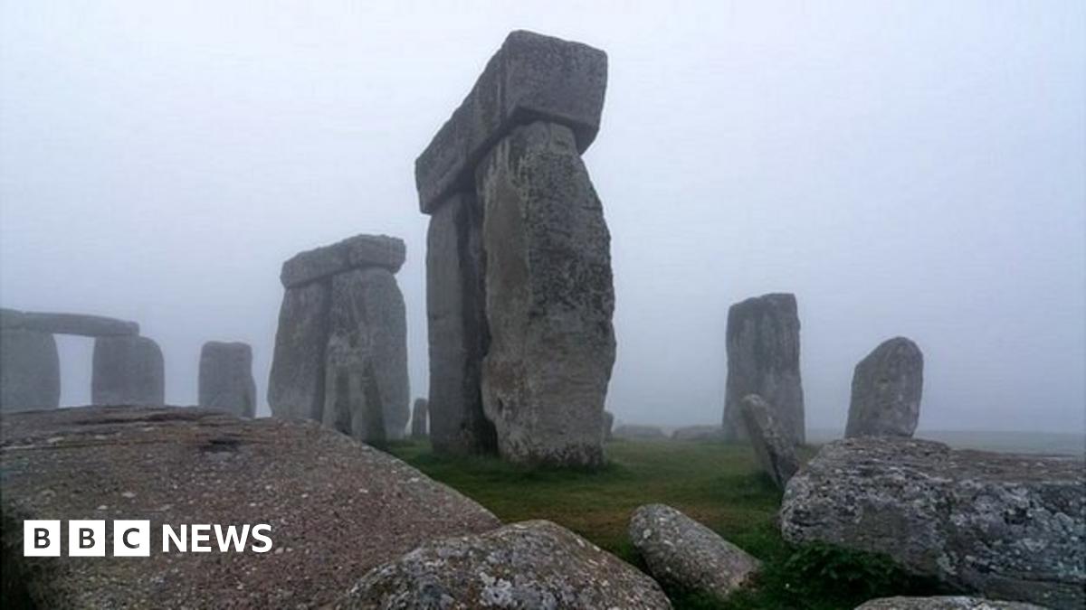 Stonehenge secrets revealed by underground map - BBC News