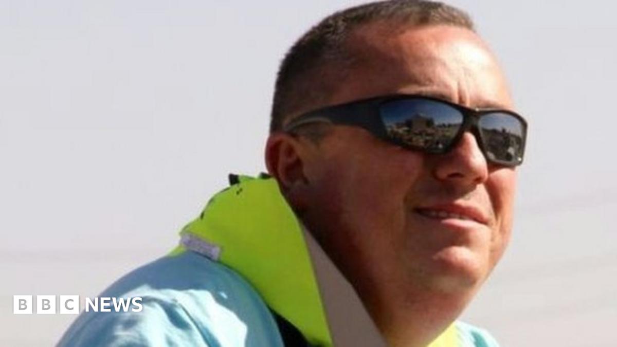 Alan Henning murder: PM to consider national honour - BBC News