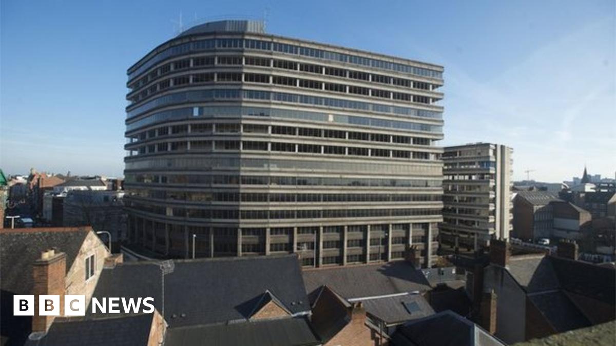 Leicester council offices: Controlled demolition of New Walk HQ
