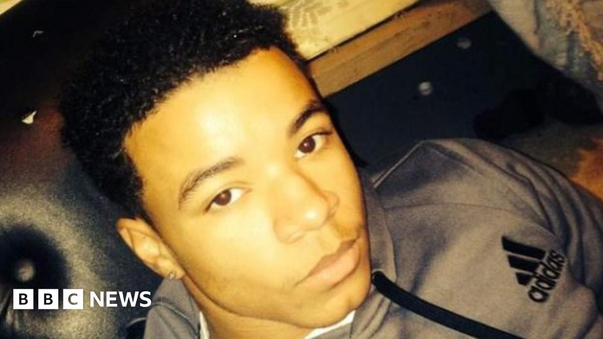 Snapchat selfie unmasked Pittsburgh killer, police say BBC News