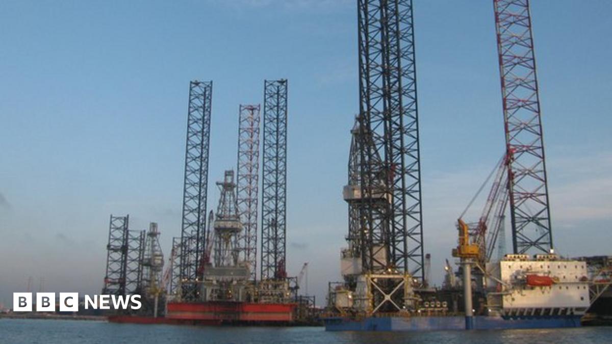 Oil rigs fall idle after global crude prices drop - BBC News