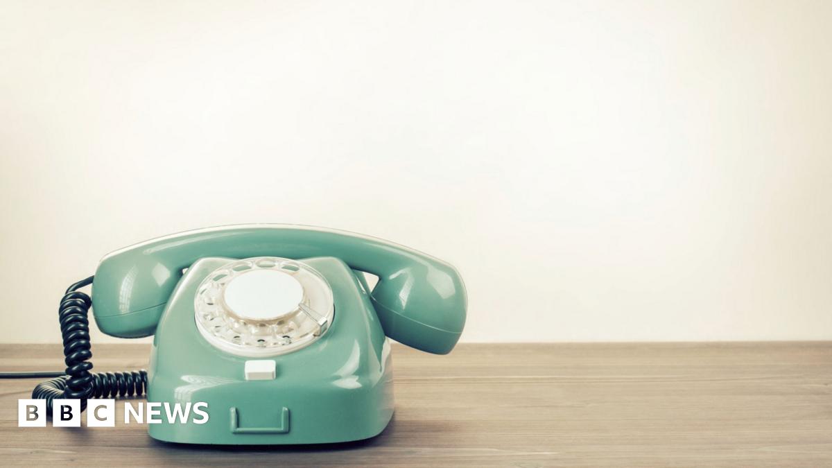 The 20,000 fake phone numbers BBC News