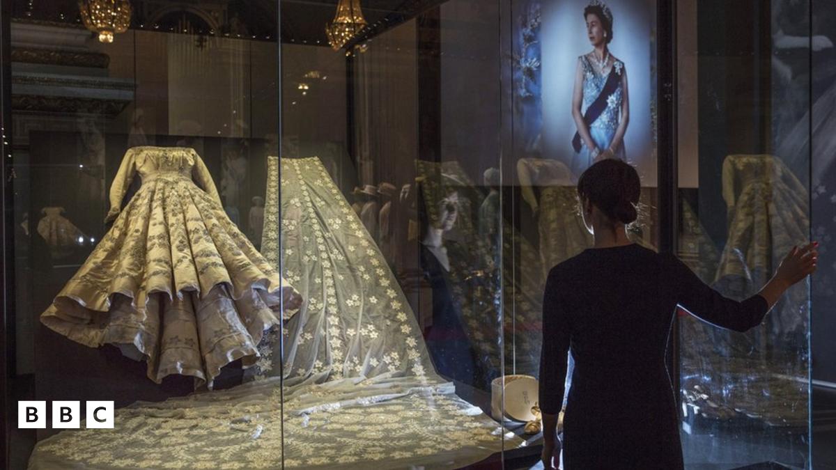 In pictures The Queen's wedding dress goes on display BBC Newsround