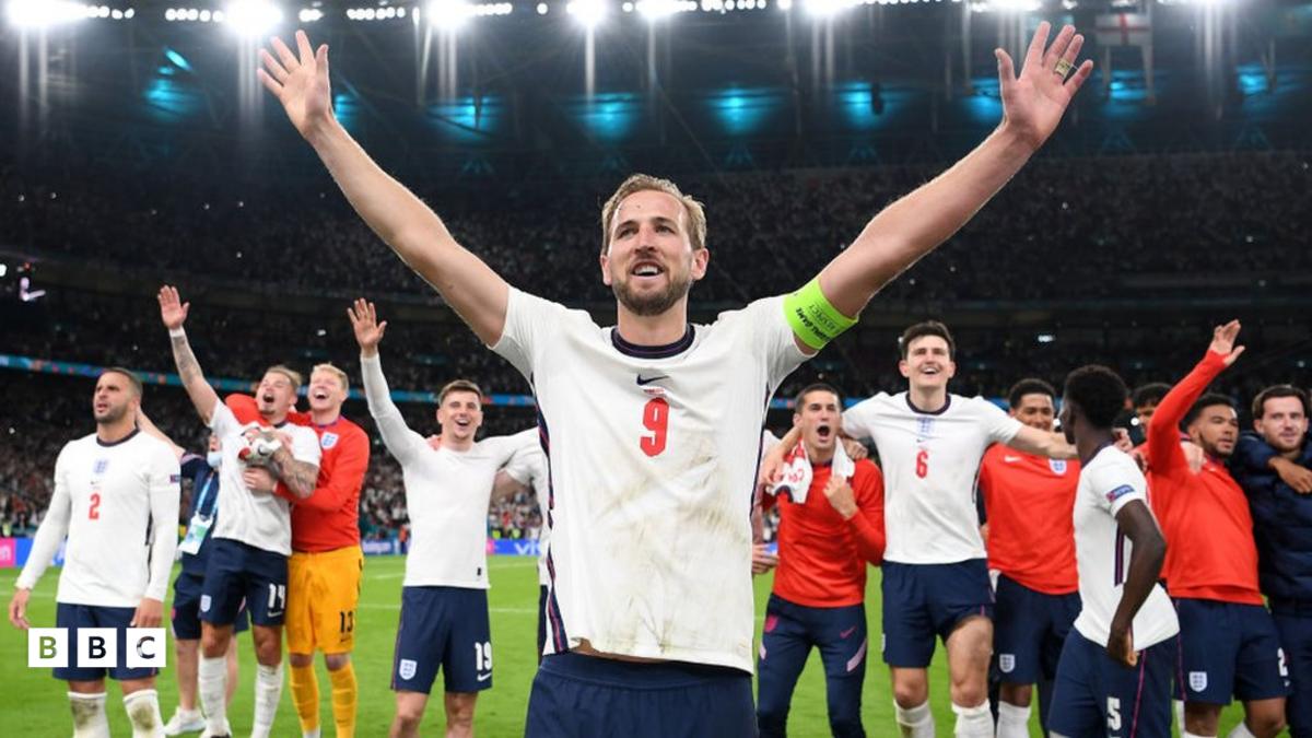 Euros: England team to donate ...