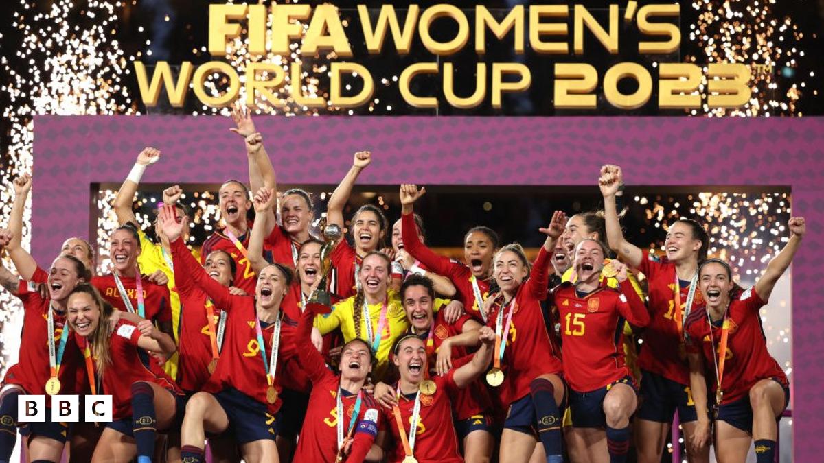 Women's World Cup 2023: Spain win final and lift trophy - BBC Newsround