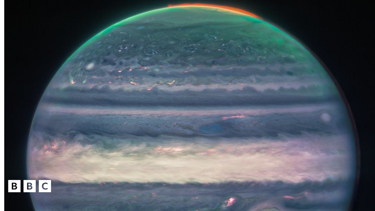 James Webb: Jupiter pictures from the world's biggest space telescope - BBC Newsround