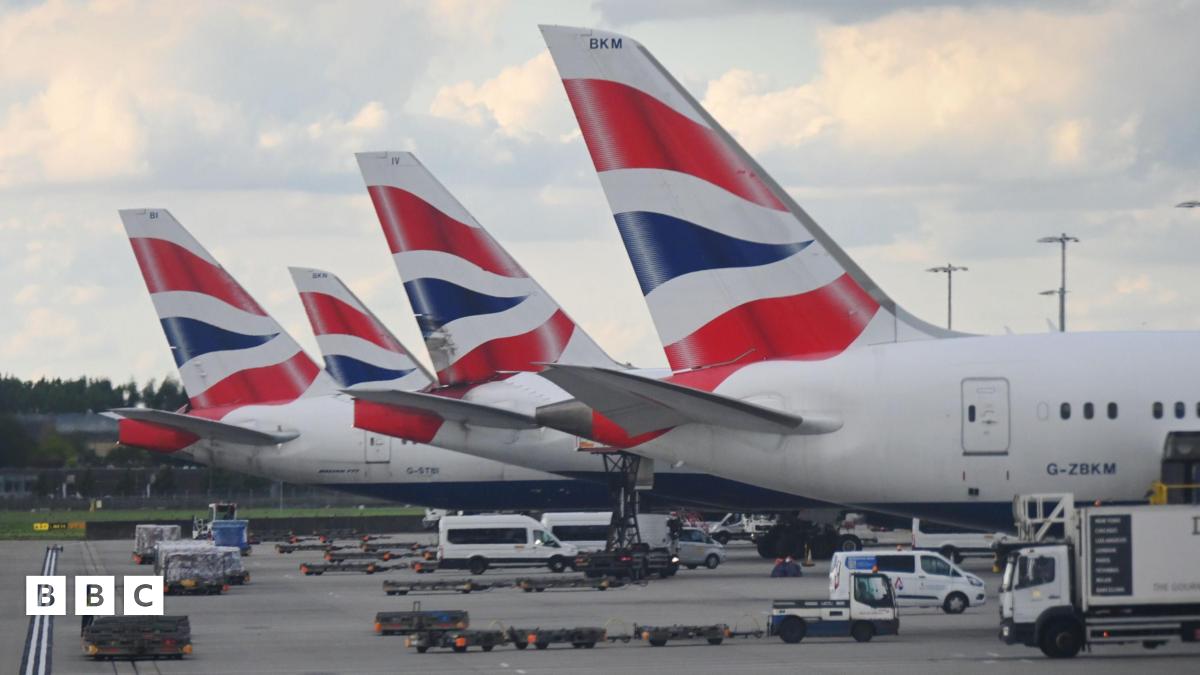 UK Weather: Wind messes up UK travel plans