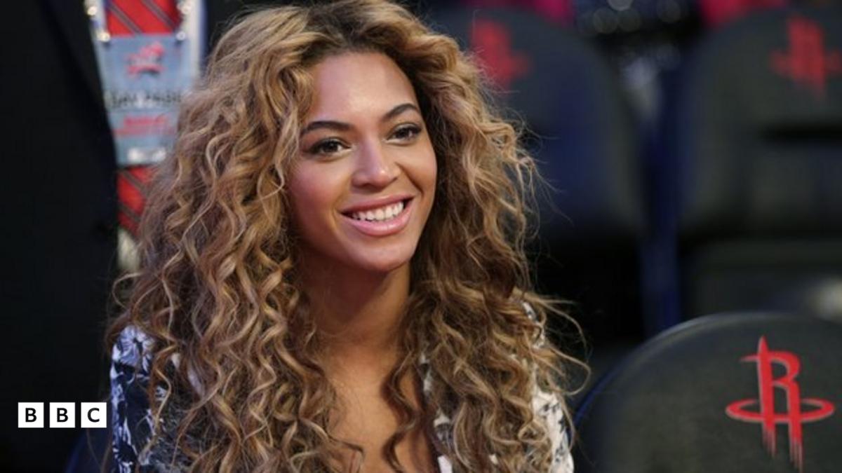 Beyonce to headline this year's V Festival - BBC Newsround