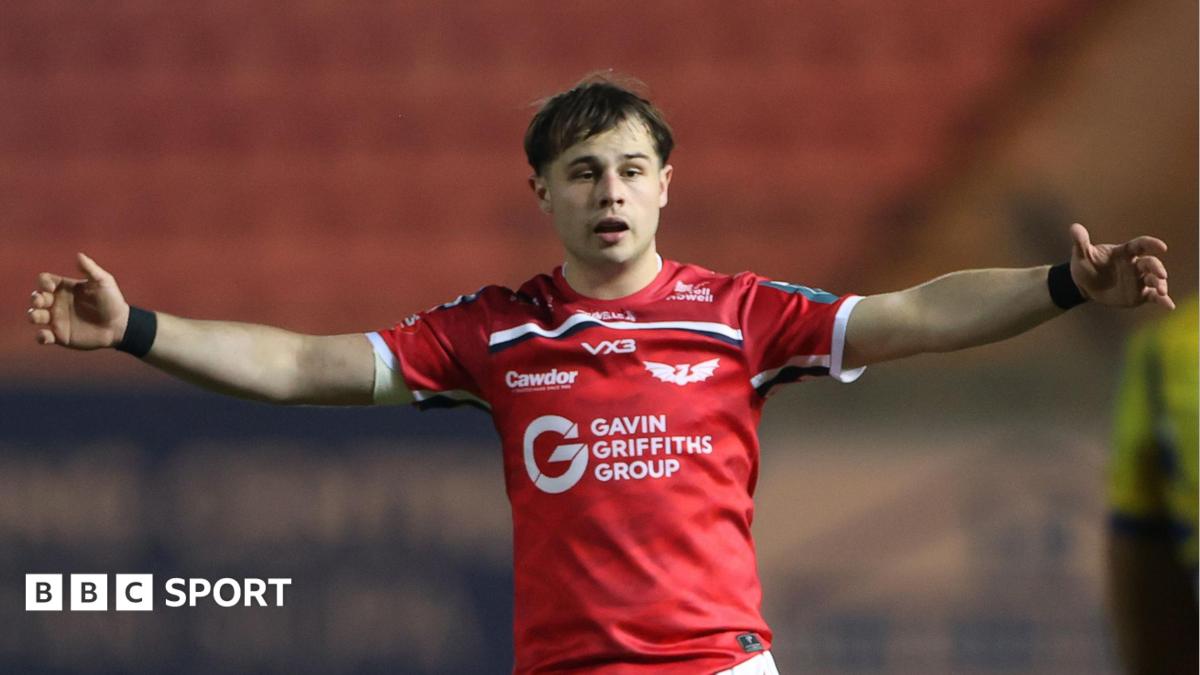 Wales U20s Carwyn Leggatt-Jones learning fast after 'premature' Scarlets chance