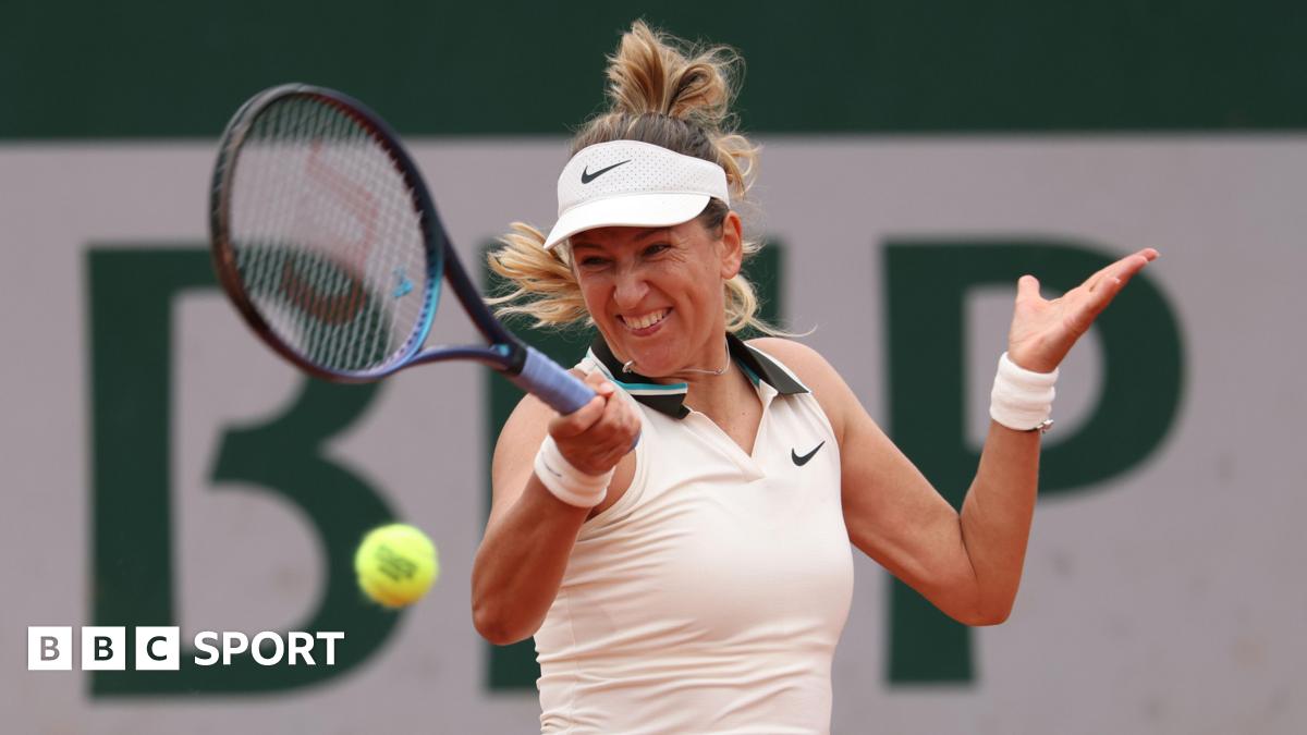 Azarenka through with 48-minute 'double bagel' win