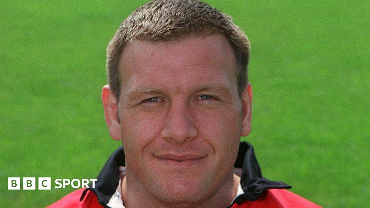 Ian Buckett: Former Wales and Swansea prop dies aged 56 - BBC Sport