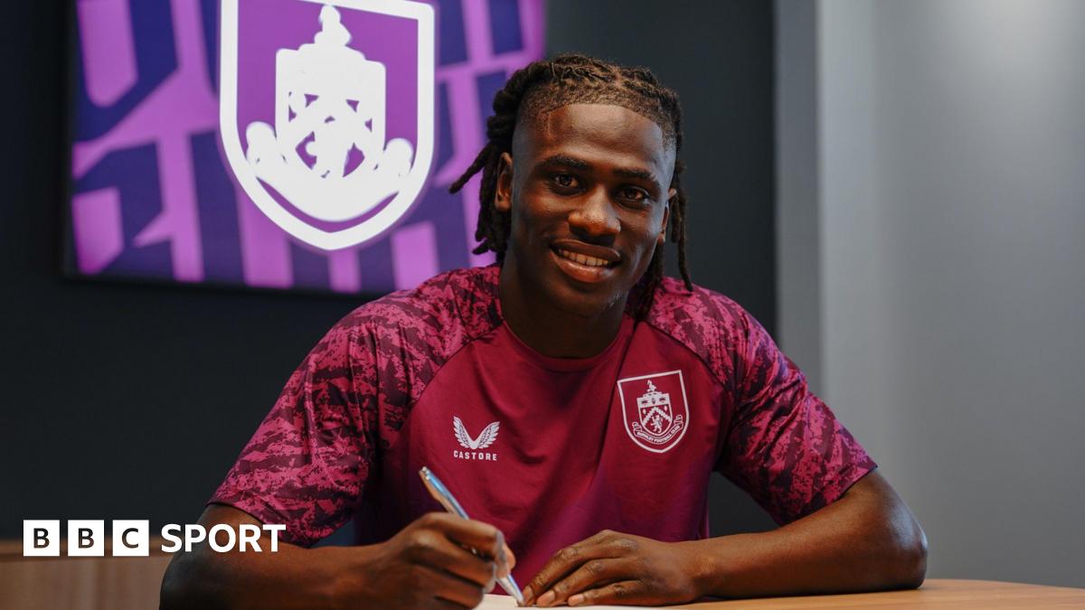 Burnley sign France U21 winger Tchaouna from Lazio