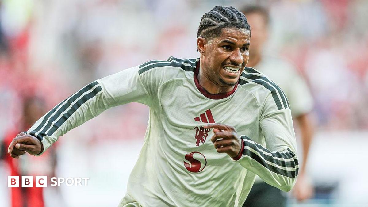 Rashford thanks Carragher after Neville comment