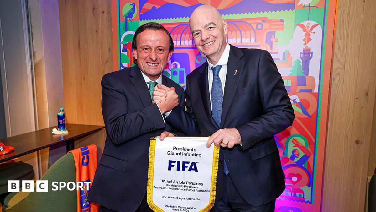 Mexico break ranks to join Argentina in backing Infantino