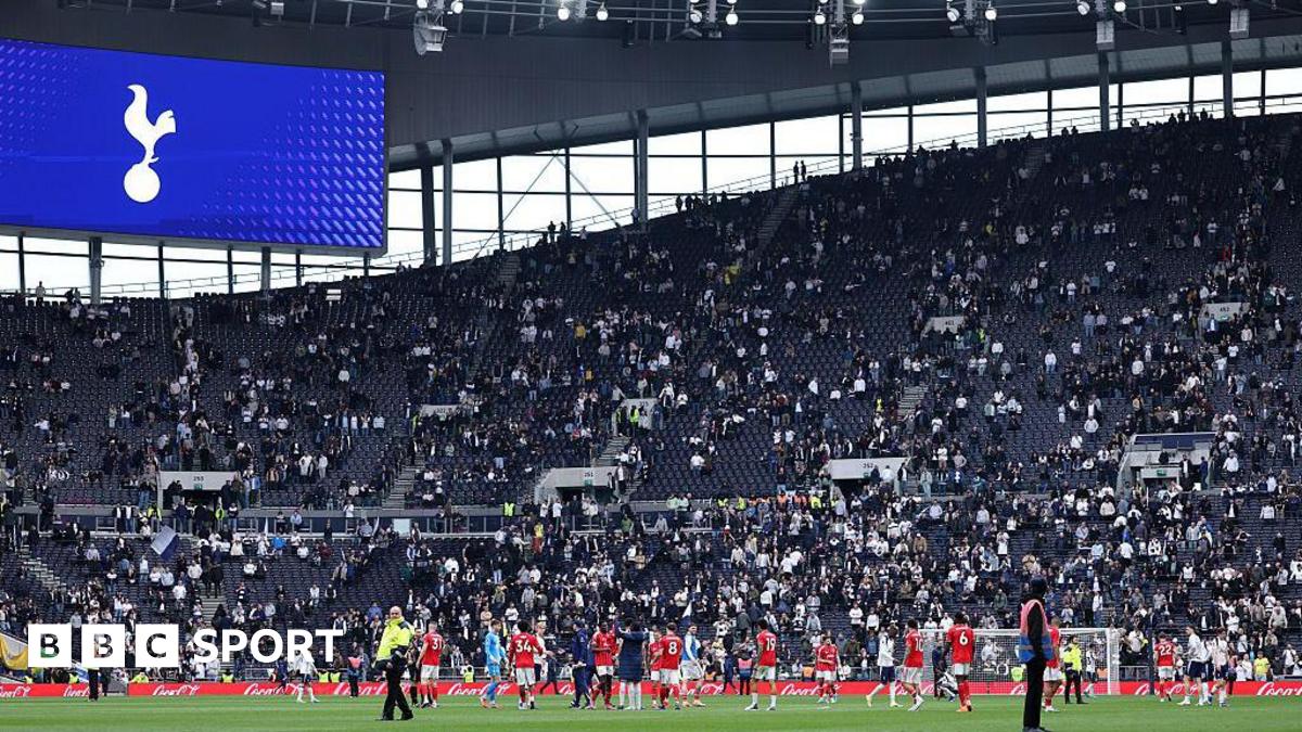 Tottenham news: Pat Nevin - Spurs 'perilously close' to Championship football - BBC