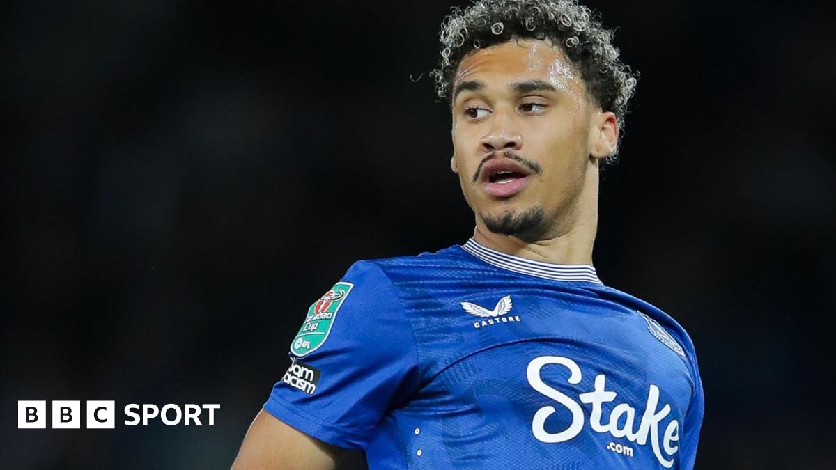 Roman Dixon: Stockport County sign Everton full-back on loan