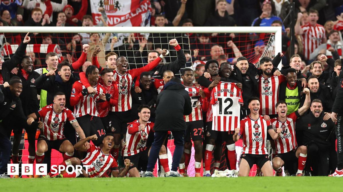 Sunderland recreate Newcastle team photo after 'special' derby win