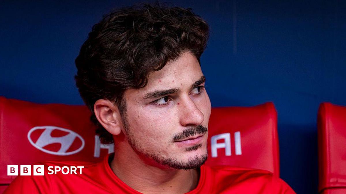Alvarez's Arsenal dilemma amid summer's most bitter transfer tussle