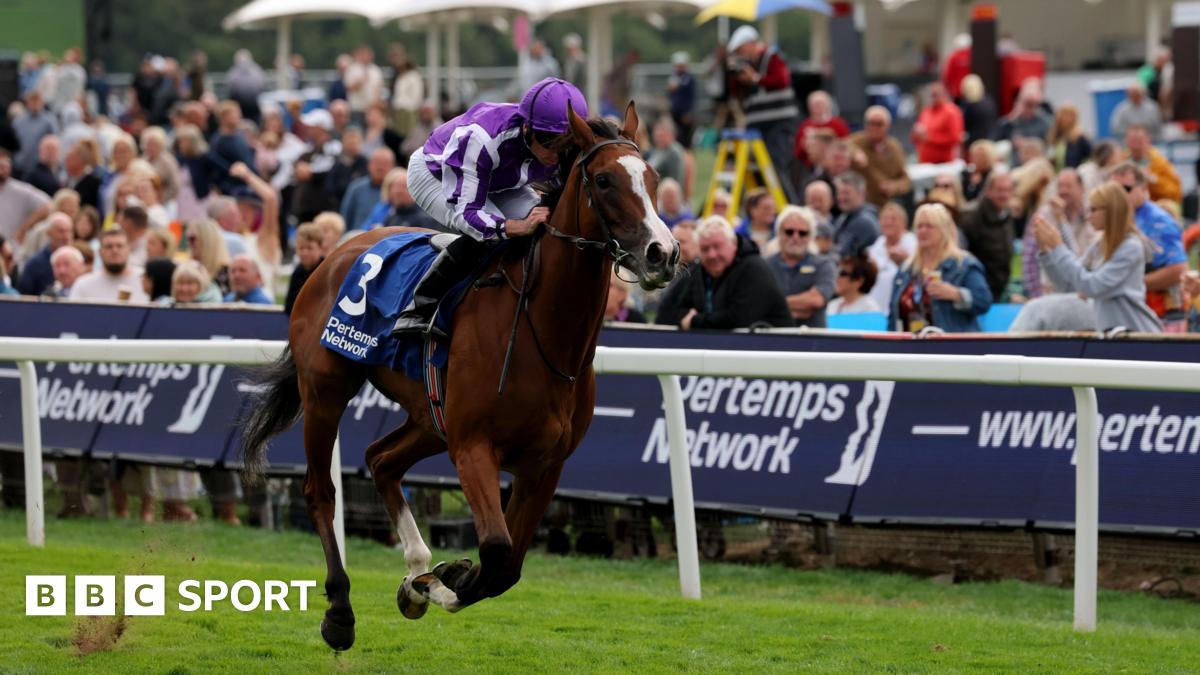 Minnie Hauk secures Oaks treble with win at York