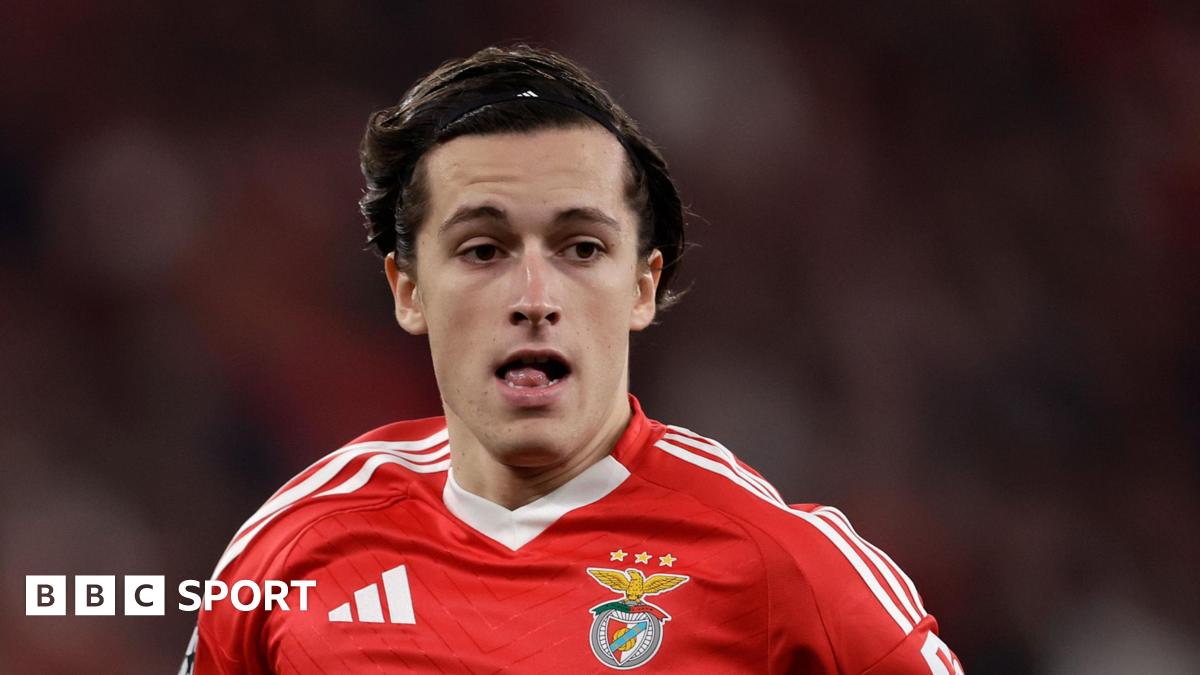 Real Madrid sign ex-Man Utd defender Carreras from Benfica