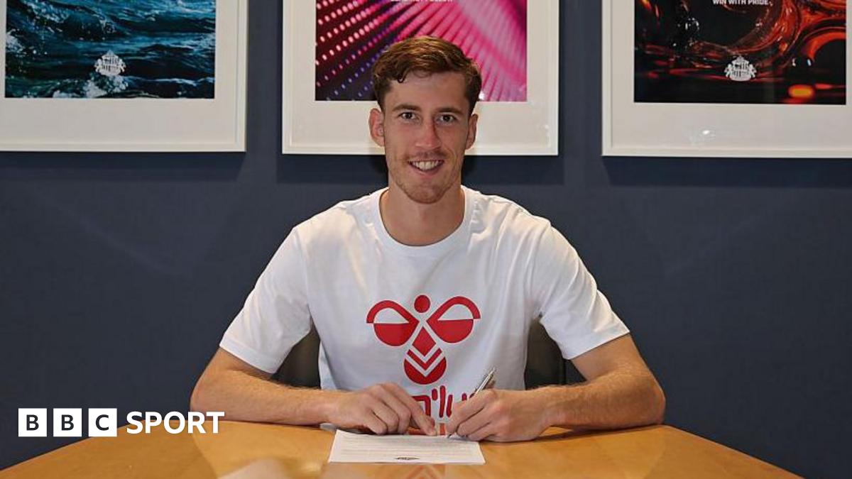 Sunderland sign goalkeeper Roefs from Nijmegen