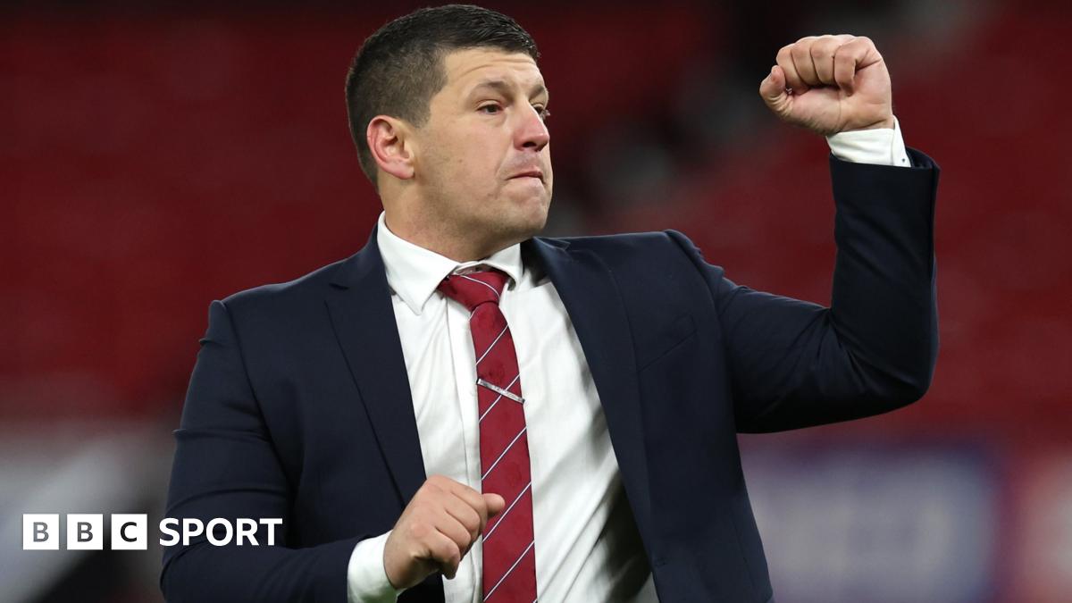 Wigan Warriors: Coach Matt Peet and assistants given deals to 2030 - BBC  Sport