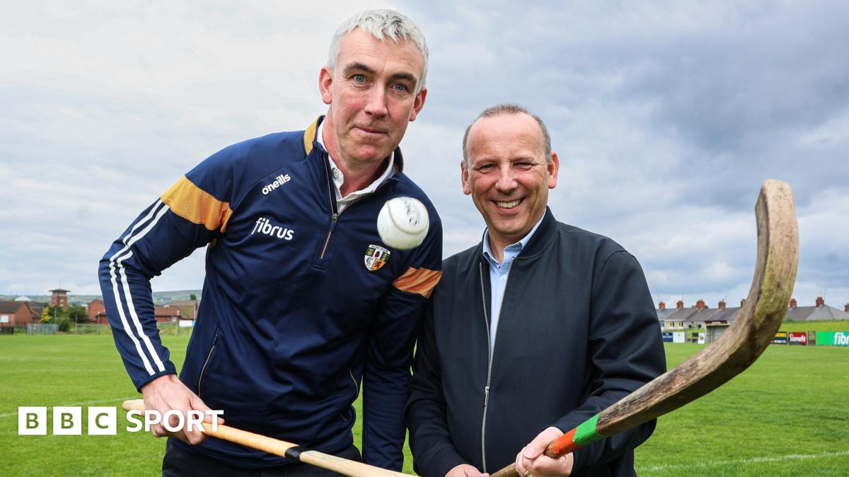 Tra Scotzia e Irlanda: 'Between the Sticks', lo sport ibrido che accende la rivalità al Féile Phobail