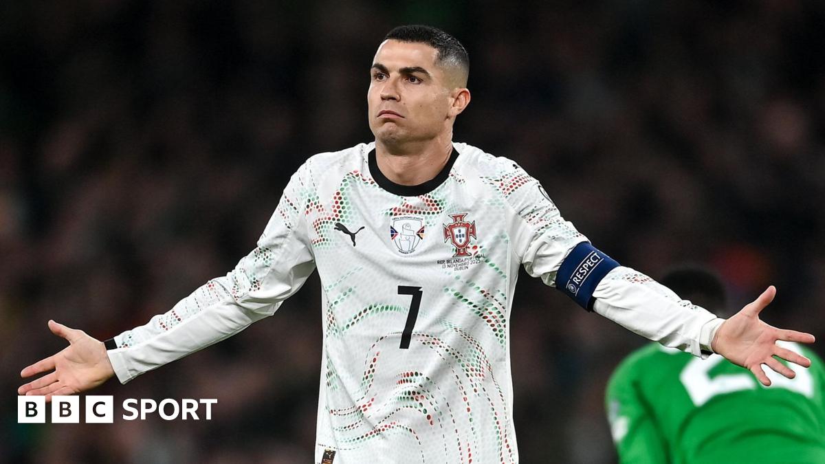 Republic of Ireland beat Portugal to keep qualifying hopes alive as Ronaldo sent off