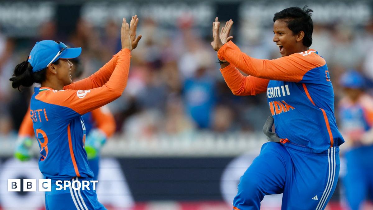 Poor England slump to second T20 defeat by India