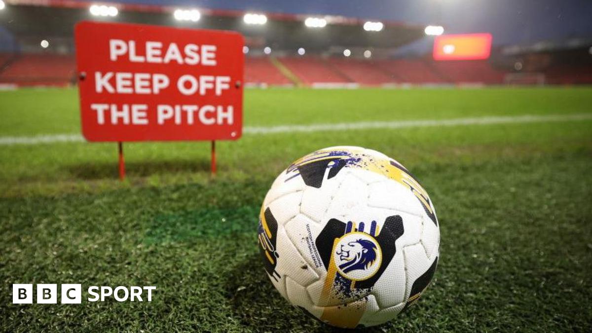 Aberdeen v Motherwell postponed after heavy rain