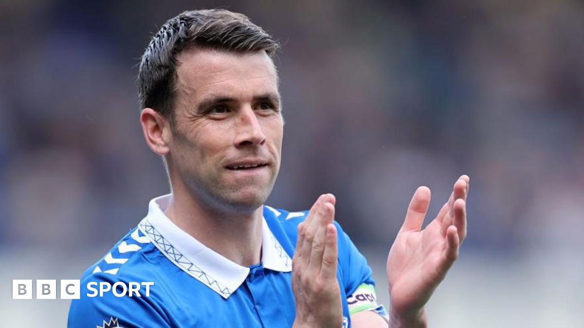 Coleman to end 17-year Everton playing career