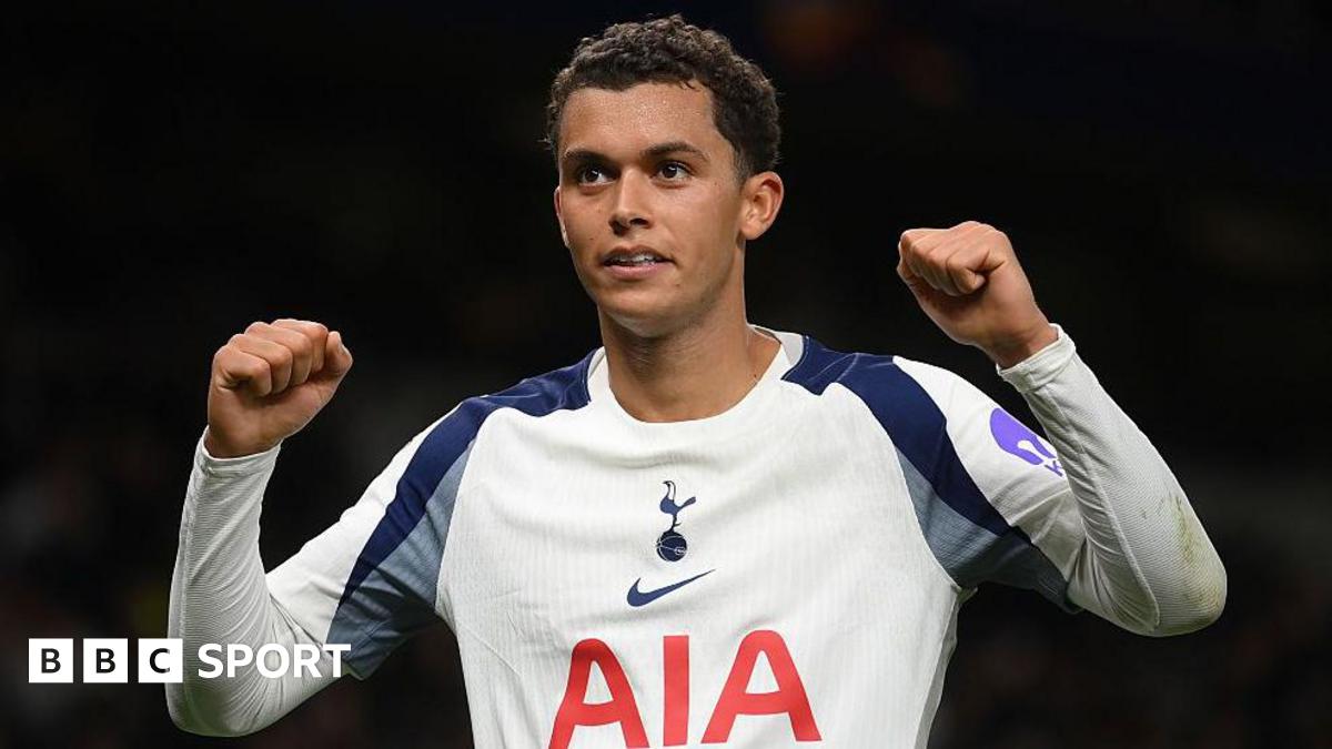 Johnson to decide future after Palace deal agreed