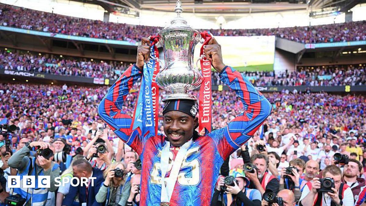 Crystal Palace Reject £30M Atalanta Bid for Striker Mateta