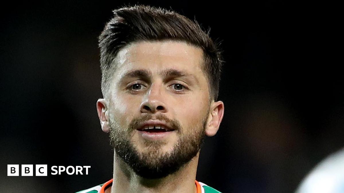 World Cup 2018: Striker Shane Long ruled out for Republic - BBC Sport