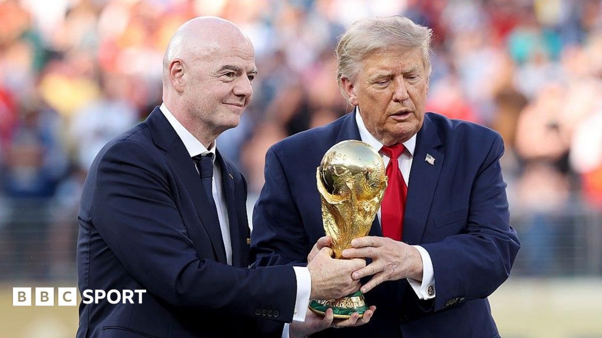 Fifa president Gianni Infantino (left) and US president Donald Trump with the World Cup trophy