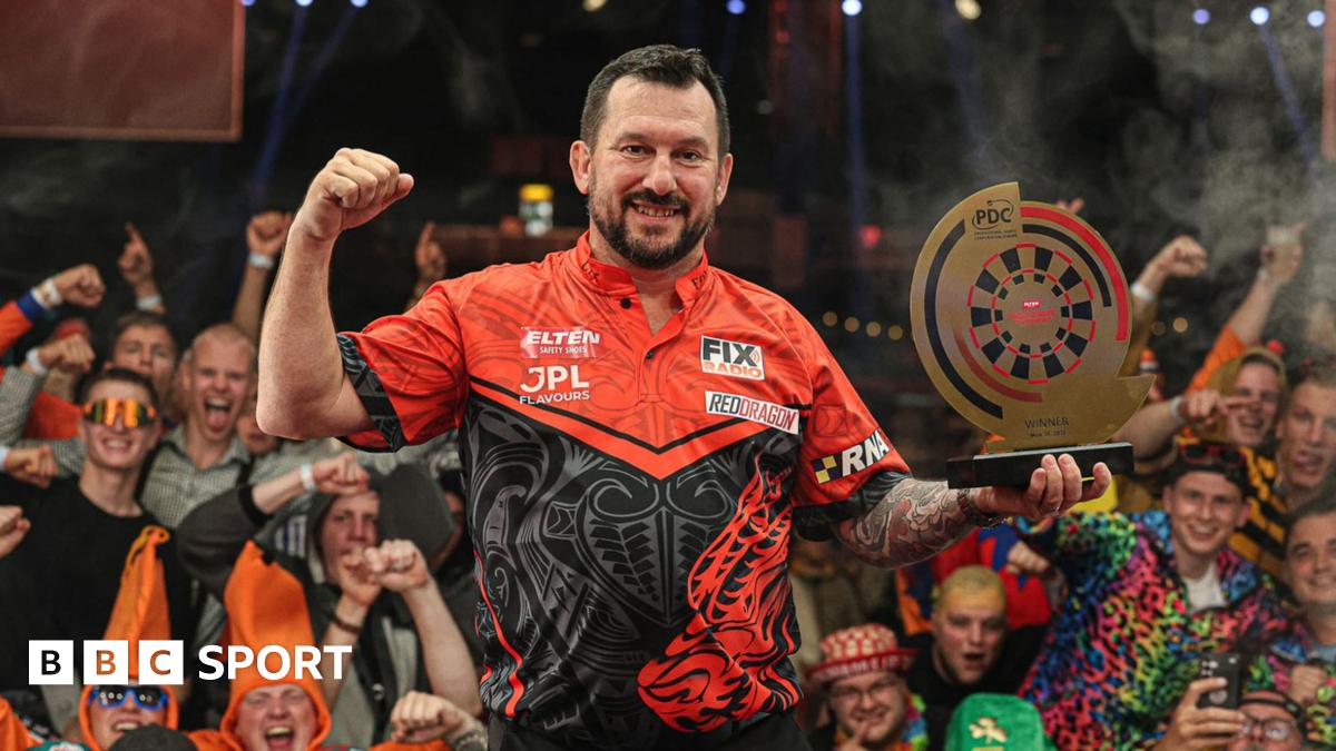 Clayton wins first Euro Tour title in two years