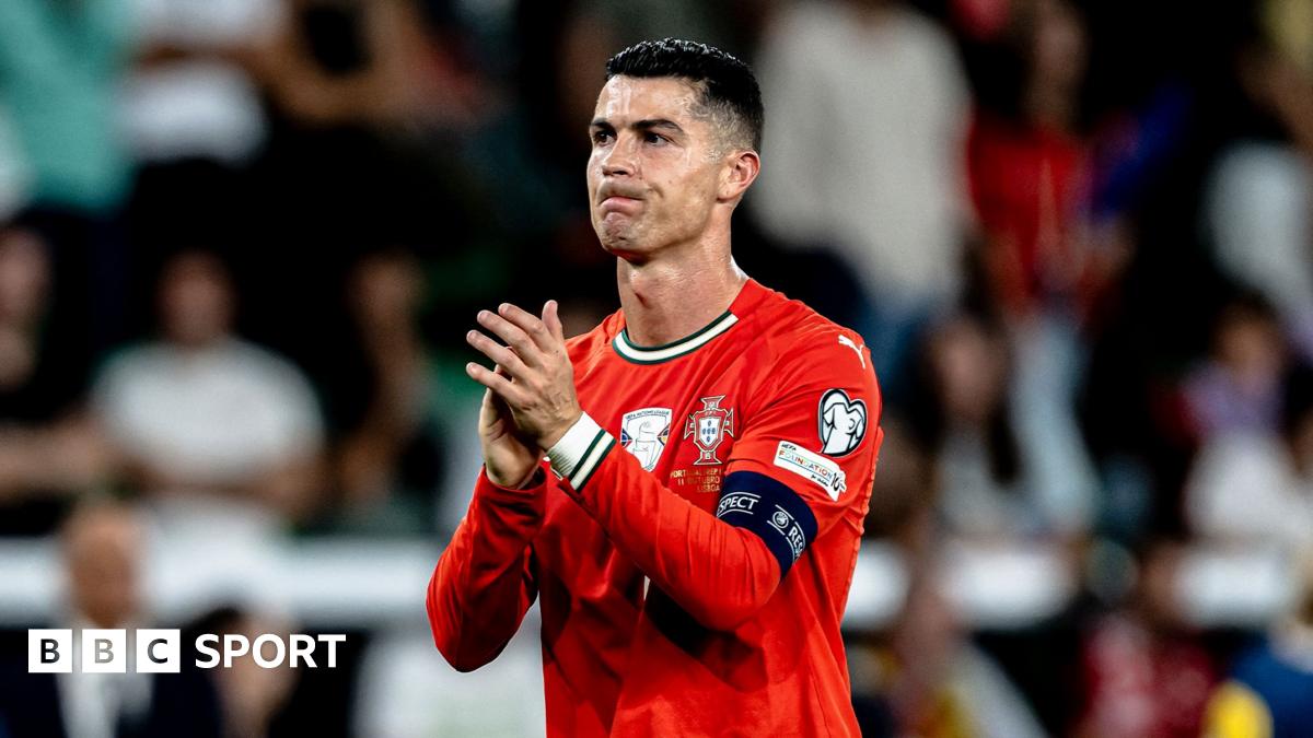 Live text commentary