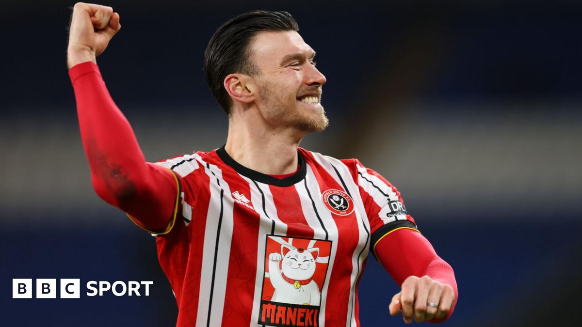 Wrexham add Wales forward Moore to strikeforce